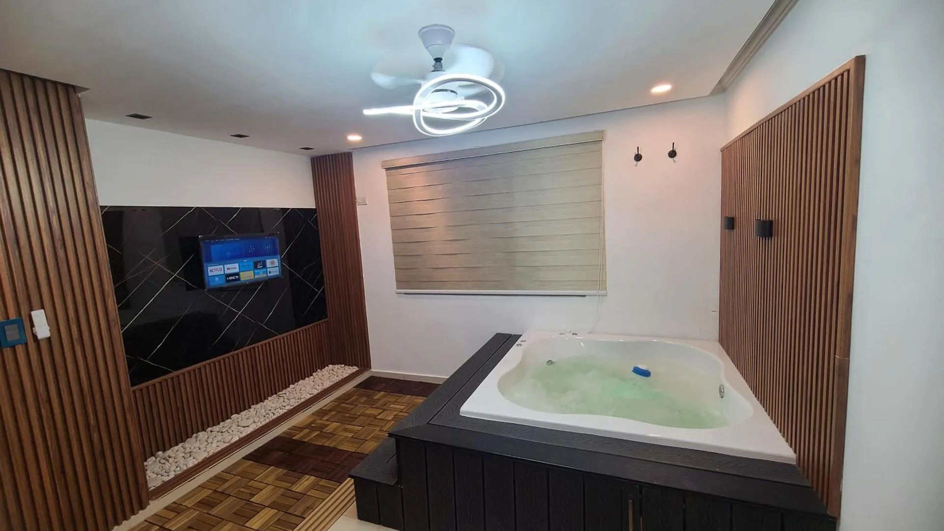 Ferienwohnung Centrico Con Yacuzzi Privado Santiago De Los Caballeros